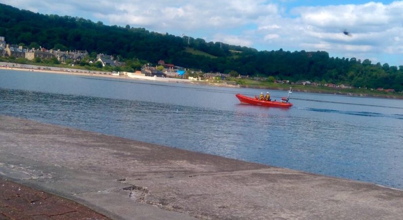 Lifeboat crew called out after car plunges into water at Burntisland beach