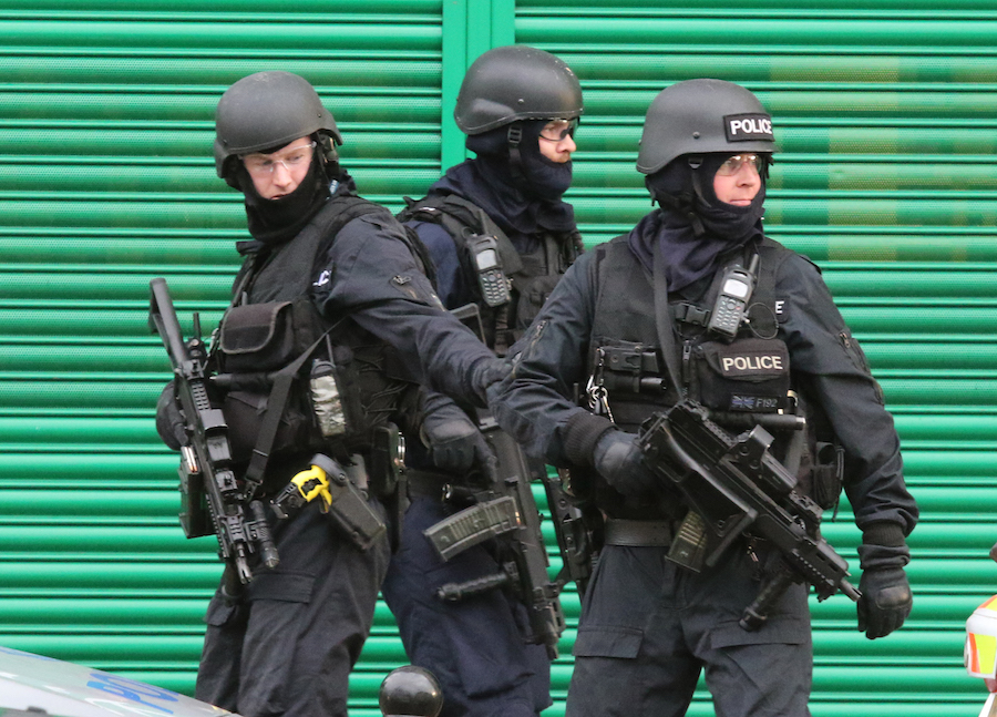 BREAKING: Armed police officers in attendance at Lindsay Road – Live ...